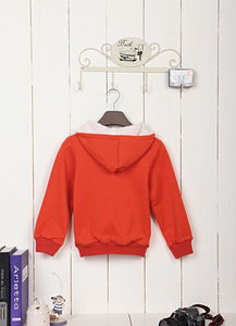 日韩风潮来袭！2023秋冬爆款儿童套装批发指南 男女同款、价格解析与厂家直供